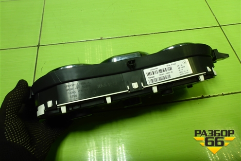 Щиток приборов МКПП (248103704R) для Nissan Terrano с 2014г (Терано)