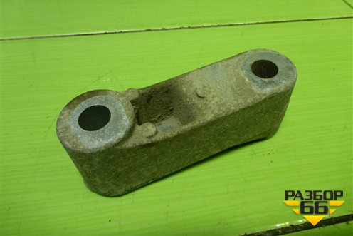 Кронштейн опоры КПП для Nissan Terrano с 2014г (Терано)