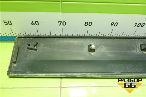 Накладка двери передней правой (57A854940) для Skoda Karoq с 2017г (Карок)