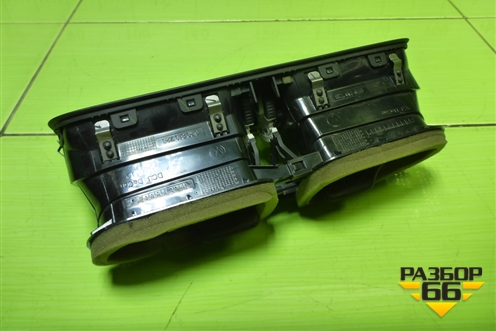 Дефлектор воздушный центральный (6RU819728) для Volkswagen Polo (седан) с 2010г (Поло)