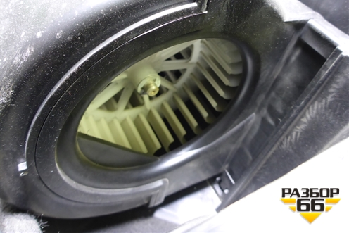 Корпус отопителя  (под моторчик) (AZ160082000031) для Sitrak C7H (С7Н)