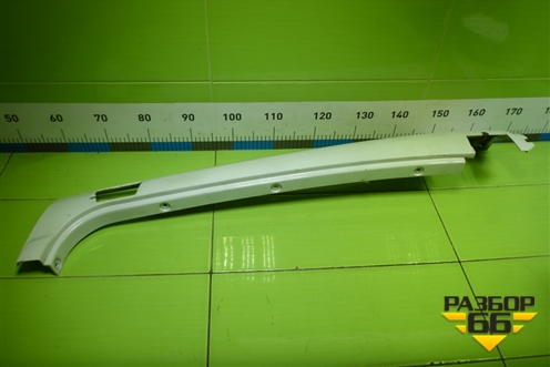 Молдинг лобового стекла правый  (812W624100140) для Sitrak C7H (С7Н)