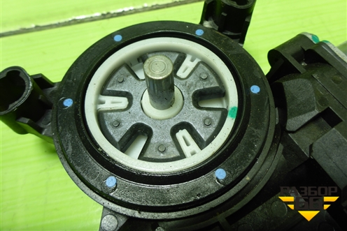 Моторчик стеклоподъёмника задний левый (1S0959812) для Volkswagen Polo (седан) с 2010г (Поло)