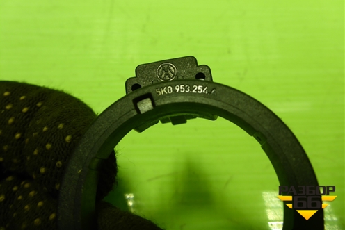 Антенна иммобилайзера (5K0953254A) для Skoda Octavia (A7) с 2013г (Октавия)