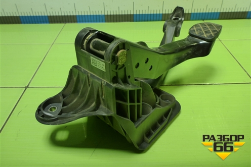 Педаль тормоза (МКПП) (6C1721058D) для Volkswagen Polo (седан) с 2010г (Поло)