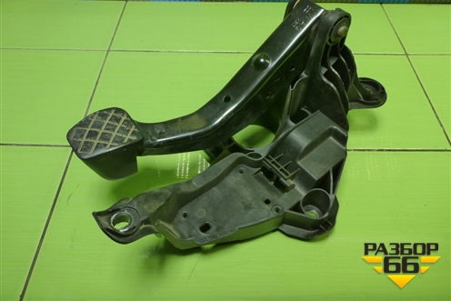 Педаль тормоза (МКПП) (6C1721058D) для Volkswagen Polo (седан) с 2010г (Поло)