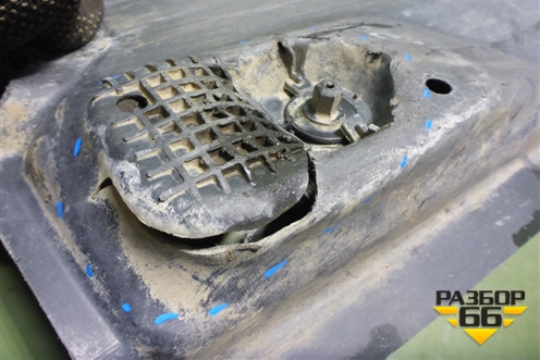 Защита антигравийная левая (6RU825201A) для Volkswagen Polo (седан) с 2010г (Поло)