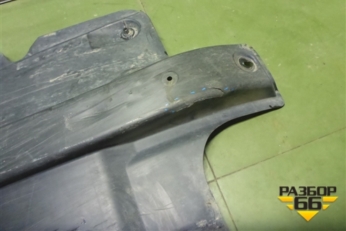 Защита антигравийная левая (6RU825201A) для Volkswagen Polo (седан) с 2010г (Поло)