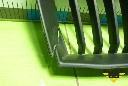 Решетка в передний бампер центральная (7105007CRV0000) для GAC GS3 с 2024-2025г (ГС3)