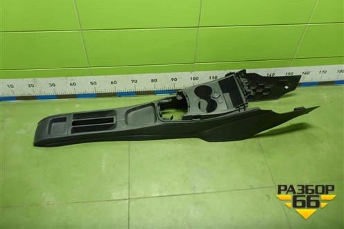 Консоль (6RU863241) для Volkswagen Polo (седан) с 2010г (Поло)