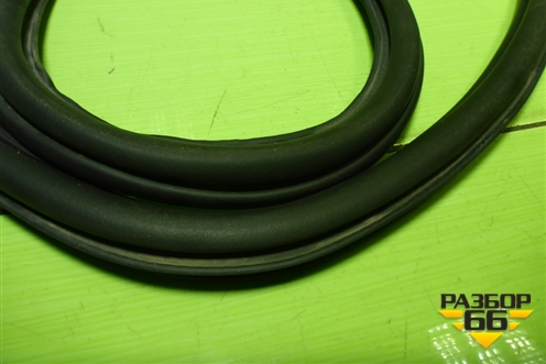 Уплотнитель двери задней правой (6RU867914H) для Volkswagen Polo (седан) с 2010г (Поло)