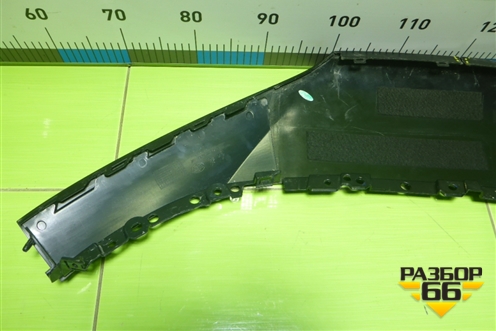 Накладка на решетку радиатора правая (8401672HF01A) для Hongqi H5 с 2022-2025г