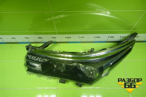 Фара левая (до 2016г галоген) (8115002E70) для Toyota Corolla (E18) с 2012-2019г (Королла 180)
