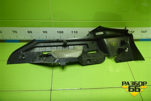 Держатель задней полки правый (BM51A46808A) для Ford Focus 3 с 2011г (Фокус)