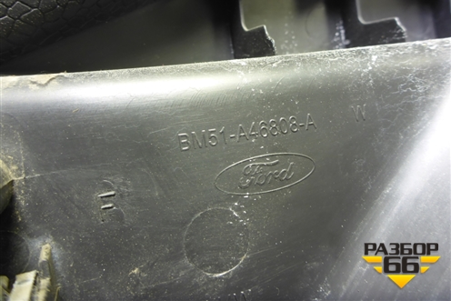 Держатель задней полки правый (BM51A46808A) для Ford Focus 3 с 2011г (Фокус)