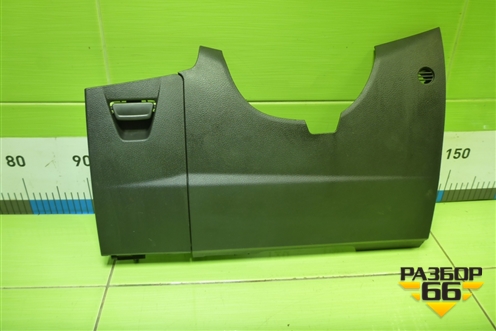 Накладка на торпедо (левая под рулём) (BM51A043A88AGW) для Ford Focus 3 с 2011г (Фокус)