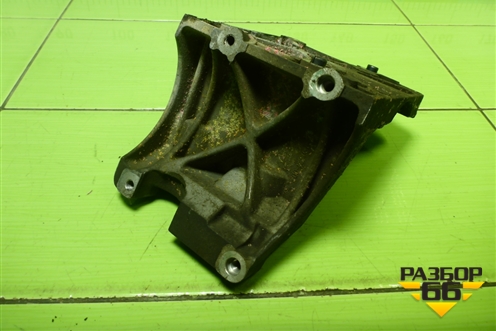 Кронштейн компрессора кондиционера (4M5012D624CD) для Ford Focus 3 с 2011г (Фокус)