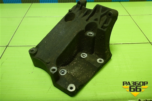 Кронштейн компрессора кондиционера (4M5012D624CD) для Ford Focus 3 с 2011г (Фокус)