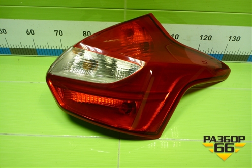 Фонарь задний правый (до 2015г хэтчбек) (1825318) для Ford Focus 3 с 2011г (Фокус)