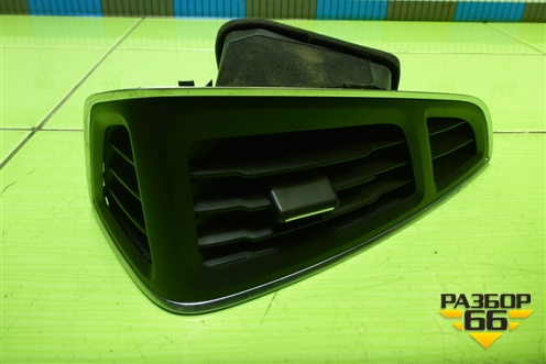 Дефлектор воздушный правый (BM51018B08AAW) для Ford Focus 3 с 2011г (Фокус)