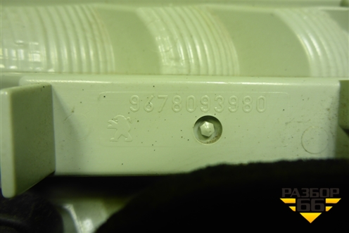 Фонарь задний левый (9678093980) для Peugeot 308 с 2014г