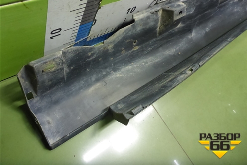 Накладка на порог наружная левая (BM51A10155A) для Ford Focus 3 с 2011г (Фокус)