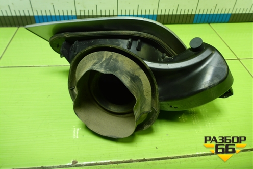 Лючок бензобака (BM51A27936AG) для Ford Focus 3 с 2011г (Фокус)