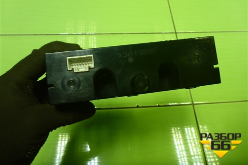 Часы (MR587777) для Mitsubishi Colt с 2004г (Кольт)