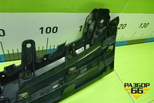 Решетка радиатора (5311102A80) для Toyota Corolla (E18) с 2012-2019г (Королла 180)