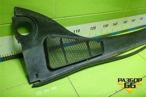 Решетка стеклоочистителей (BM51A02216AE) для Ford Focus 3 с 2011г (Фокус)