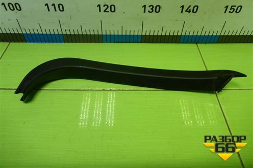 Накладка двери задней левой (на рамку задняя часть хетчбэк) (BM51A247B57AEW) для Ford Focus 3 с 2011г (Фокус)