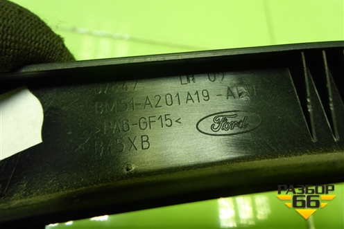 Накладка двери передней левой (на рамку) (BM51A201A19AEW) для Ford Focus 3 с 2011г (Фокус)