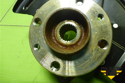 Кулак поворотный передний левый (402015284R) для Dacia Sandero с 2020-2022г (Сандеро)