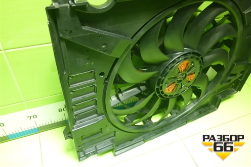 Вентилятор охлаждения радиатора (LR116198) для Land Rover Range Rover Velar с 2017г (Велар)