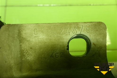 Петля капота правая (13248766) для Opel Insignia с 2008-2017г (Инсигниа)