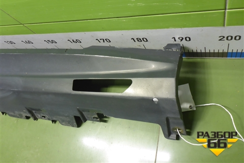 Накладка на порог наружная правая (51777441108) для BMW X7 G07 с 2018г (Х7 Г07)