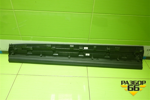 Накладка двери передней правой (8889688743) для Geely Monjaro с 2021г (Монджаро)