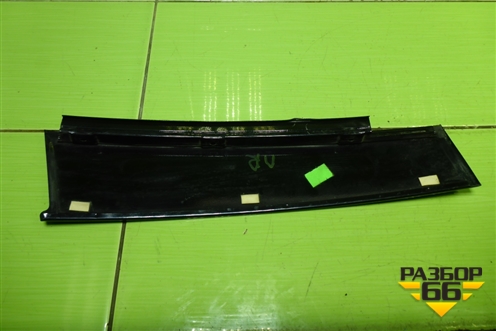 Накладка двери передней правой (на рамку) (13228144) для Opel Insignia с 2008-2017г (Инсигниа)