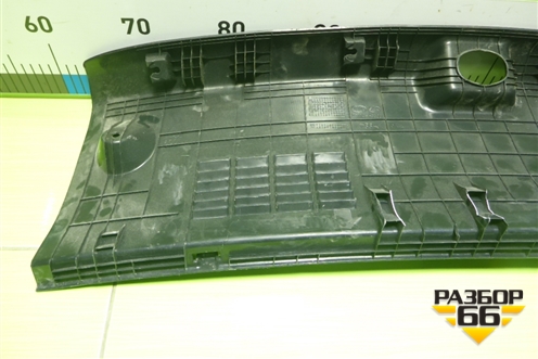 Обшивка багажника на заднюю панель (85770H0000) для Kia Rio с 2017г (Рио 4)