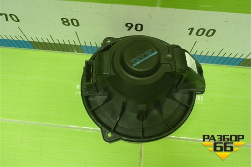 Моторчик отопителя (MZZ0372YD) для Land Rover Discovery 3 с 2004-2009г (Дискавери)