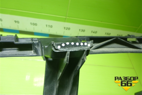 Кронштейн решетки радиатора (6013028500) для Geely Tugella с 2019г (Тугелла)