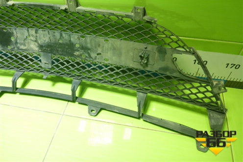 Решетка в передний бампер центральная (AMG под парктроник) (A2928855122) для Mercedes Benz GLE-Klass (купе) C292 с 2015г (ГЛЕ)