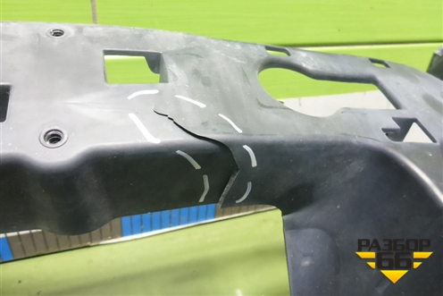 Кронштейн переднего бампера центральный (A2928851165) для Mercedes Benz GLE-Klass (купе) C292 с 2015г (ГЛЕ)