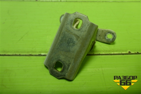 Петля двери передней правой нижняя для Opel Insignia с 2008-2017г (Инсигниа)