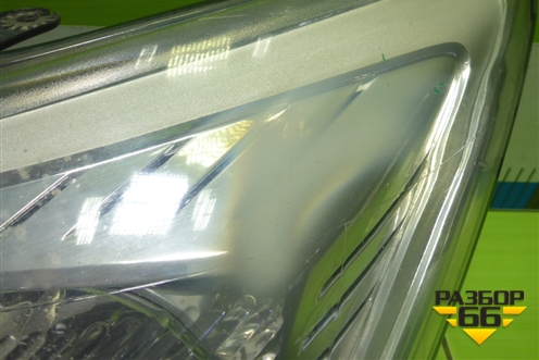 Фара левая (галоген) (8M5113W030AF) для Ford Focus 2 с 2008-2011г (Фокус)