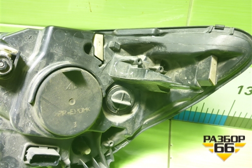 Фара правая (галоген) (260108765R) для Renault Kaptur с 2016г (Каптюр)