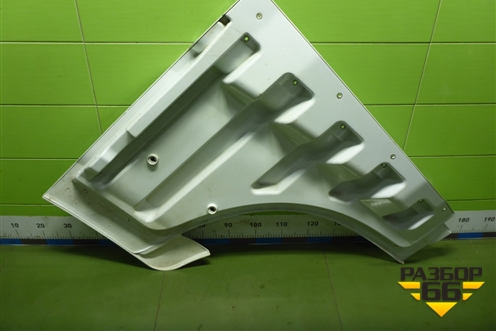 Накладка двери правой  (продолжение двери) для MAN TGX с 2007г (ТГХ)