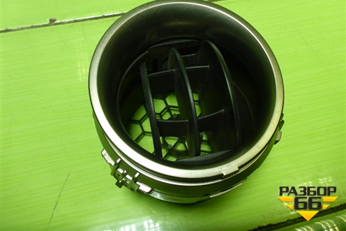 Дефлектор воздушный левый (5566042030) для Toyota Rav-4 с 2012-2019г (Рав 4)