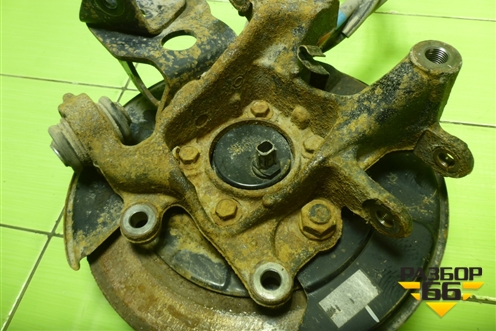 Кулак задний правый (4230442020) для Toyota Rav-4 с 2012-2019г (Рав 4)