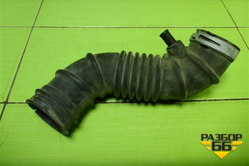 Патрубок воздушного фильтра (2.0л 3ZR) (1788137130) для Toyota Rav-4 с 2012-2019г (Рав 4)